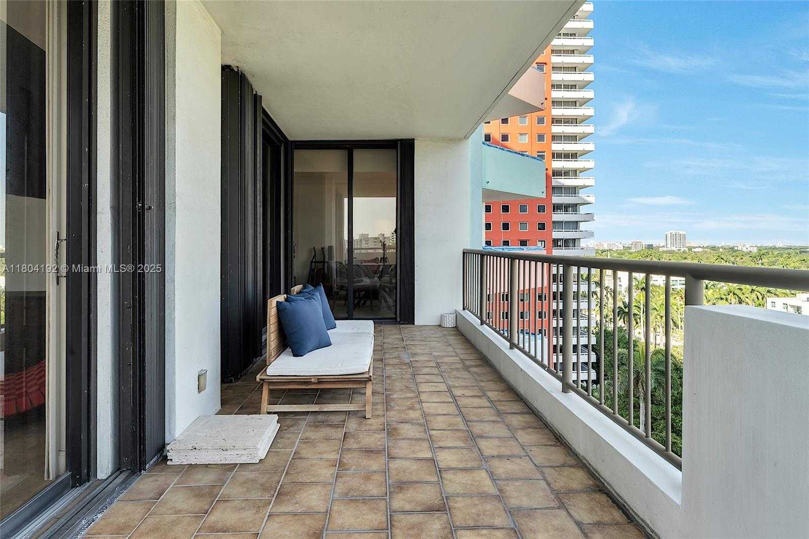 Small Image of 1581 BRICKELL AVE #707, Miami Number 15