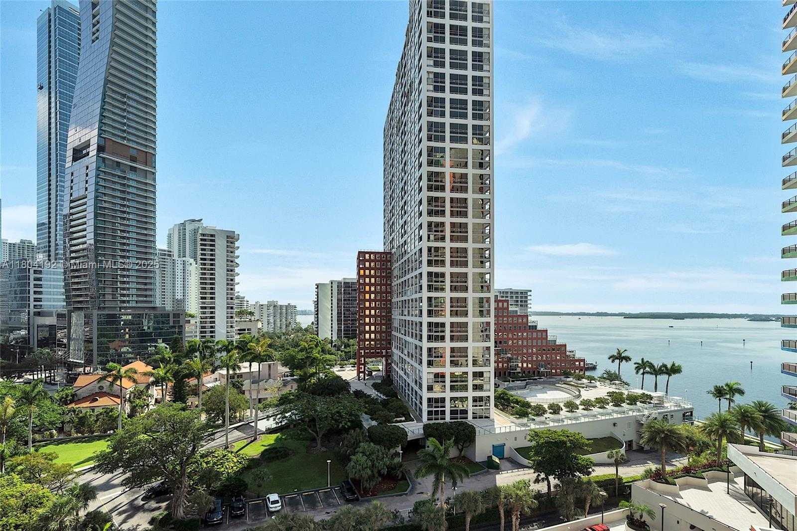 Small Image of 1581 BRICKELL AVE #707, Miami Number 17