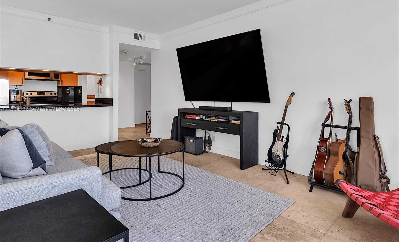 Small Image of 1581 BRICKELL AVE #707, Miami Number 21