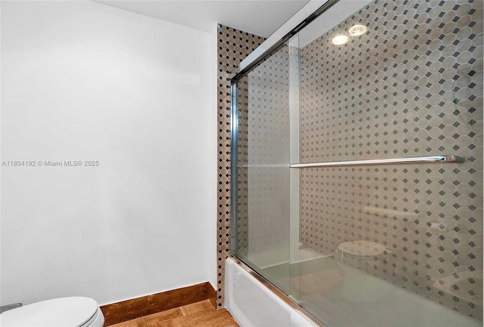 Small Image of 1581 BRICKELL AVE #707, Miami Number 30