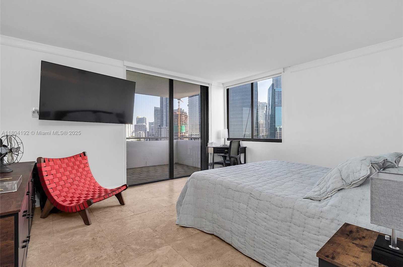 Small Image of 1581 BRICKELL AVE #707, Miami Number 34