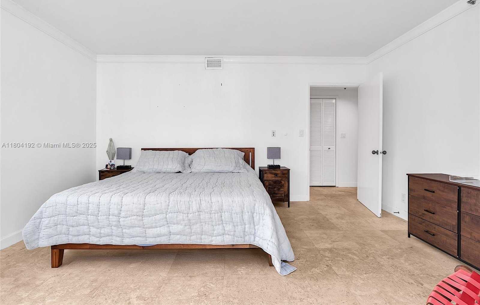 Small Image of 1581 BRICKELL AVE #707, Miami Number 38
