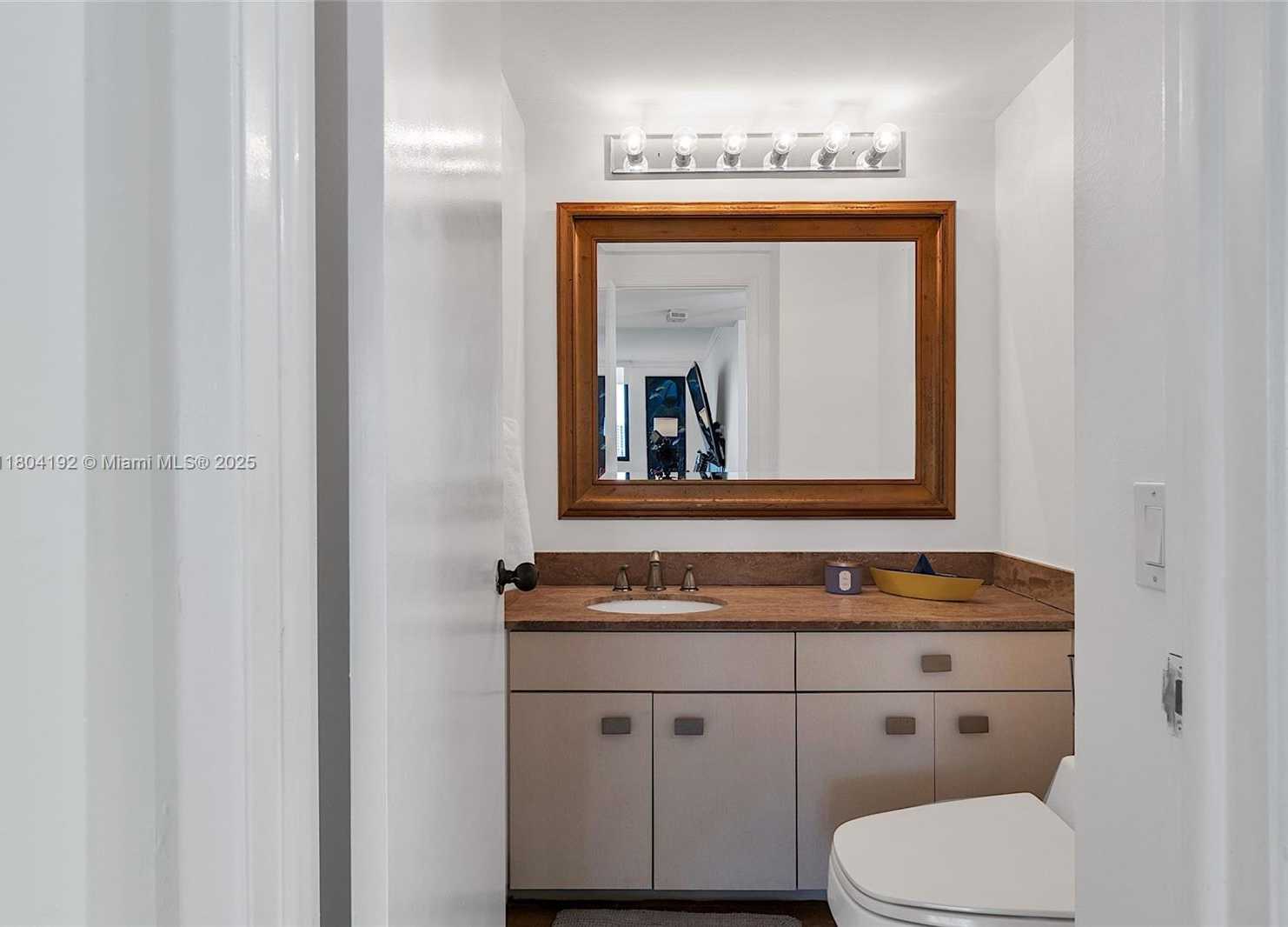 Small Image of 1581 BRICKELL AVE #707, Miami Number 5