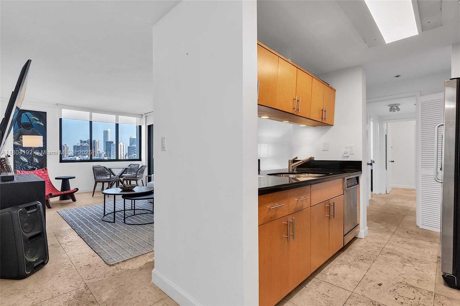 Small Image of 1581 BRICKELL AVE #707, Miami Number 7