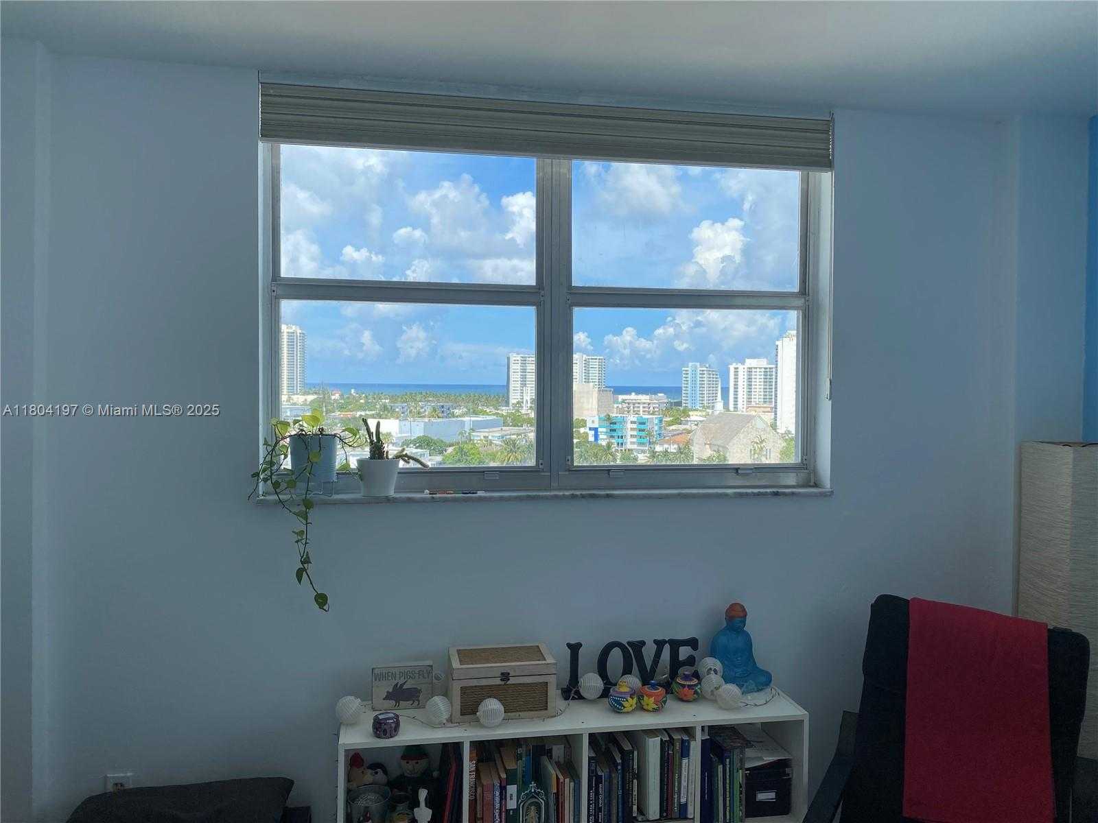 Small Image of 6900 BAY DR #10E, Miami Beach Number 24