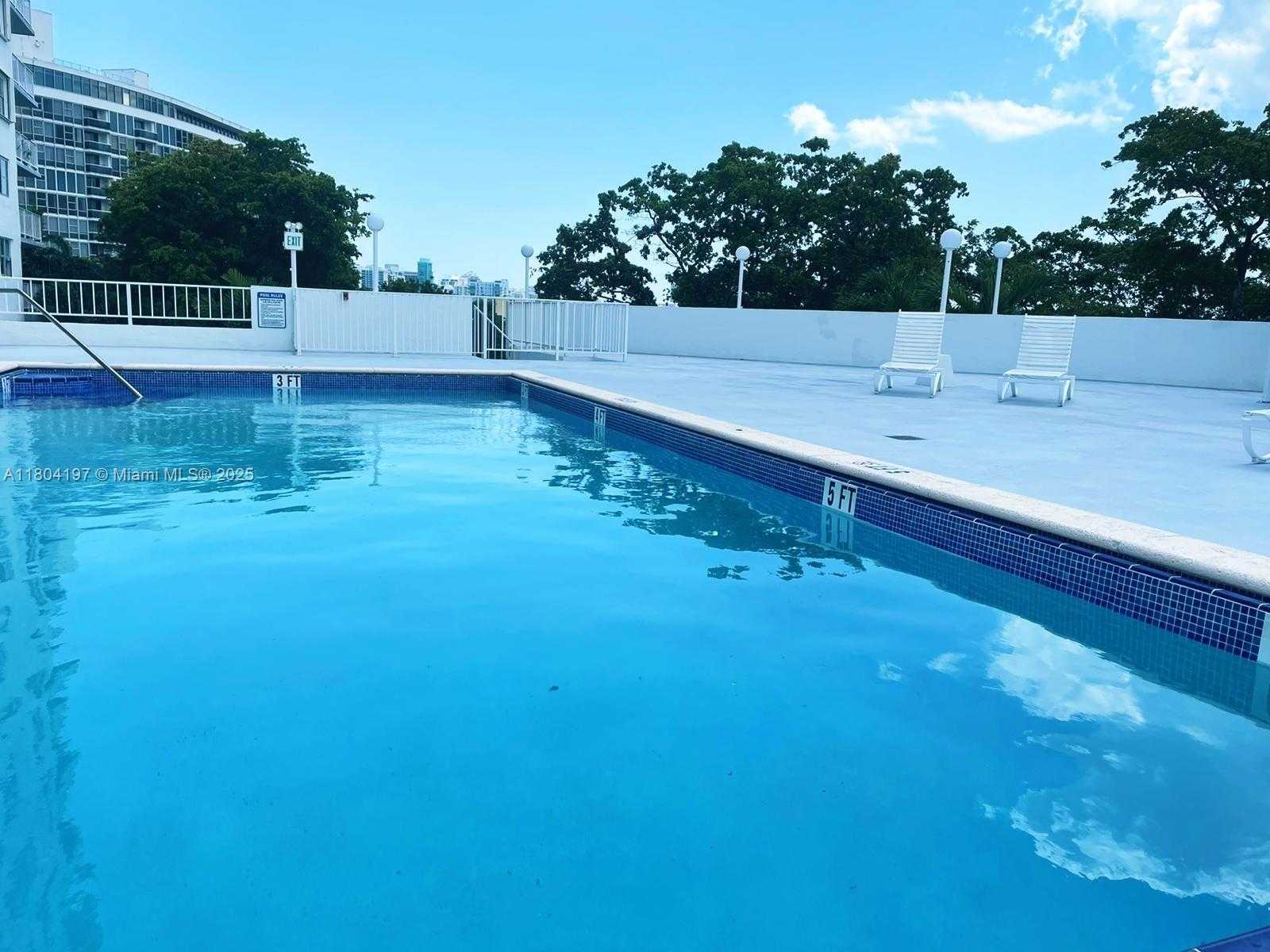 Small Image of 6900 BAY DR #10E, Miami Beach Number 30
