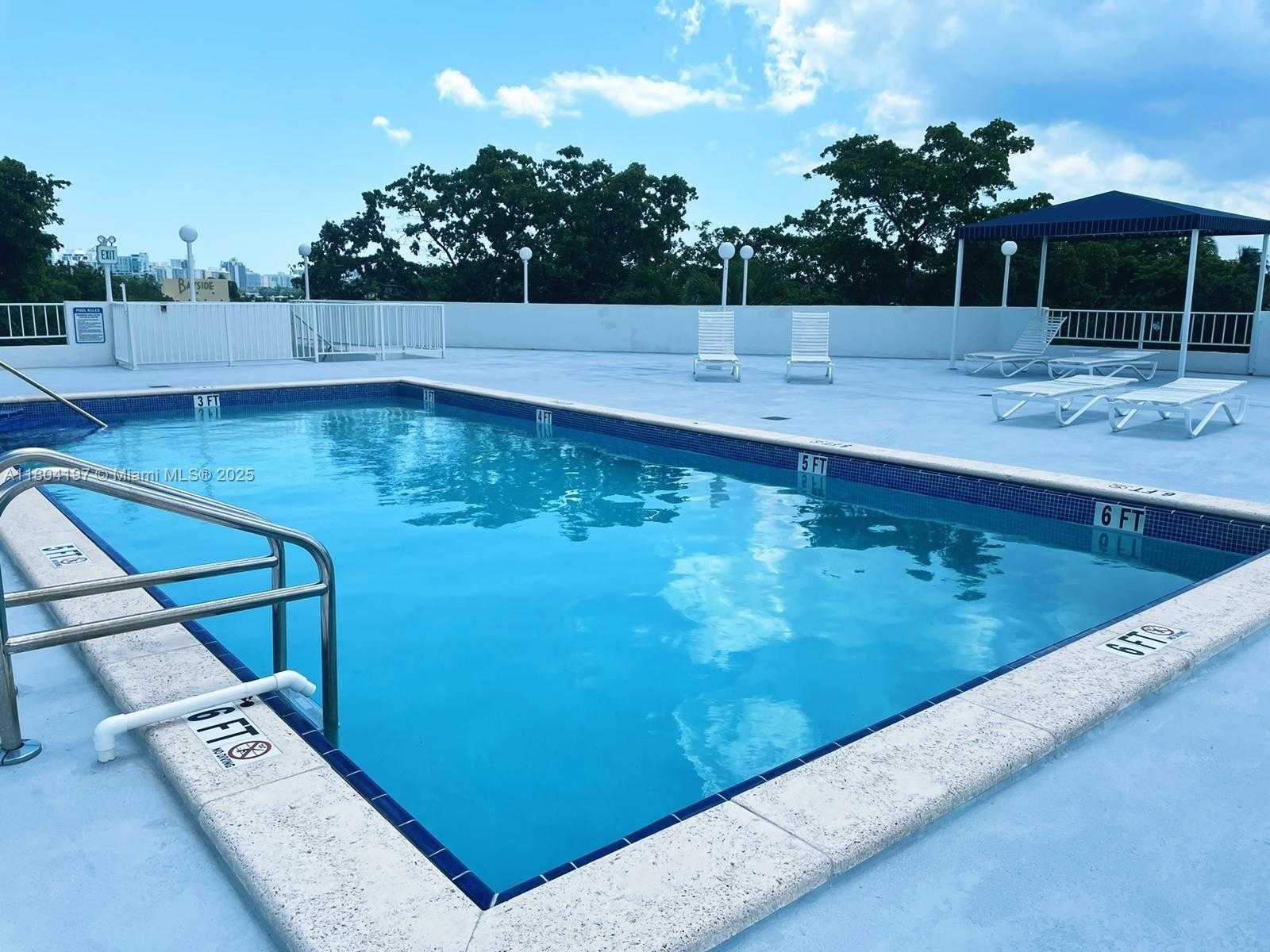 Small Image of 6900 BAY DR #10E, Miami Beach Number 31