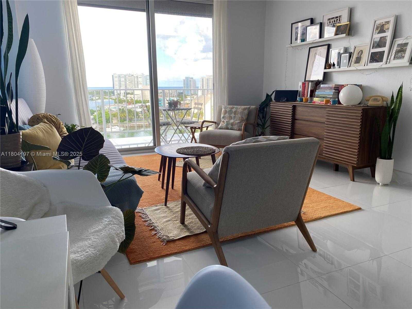 Small Image of 6900 BAY DR #10E, Miami Beach Number 5