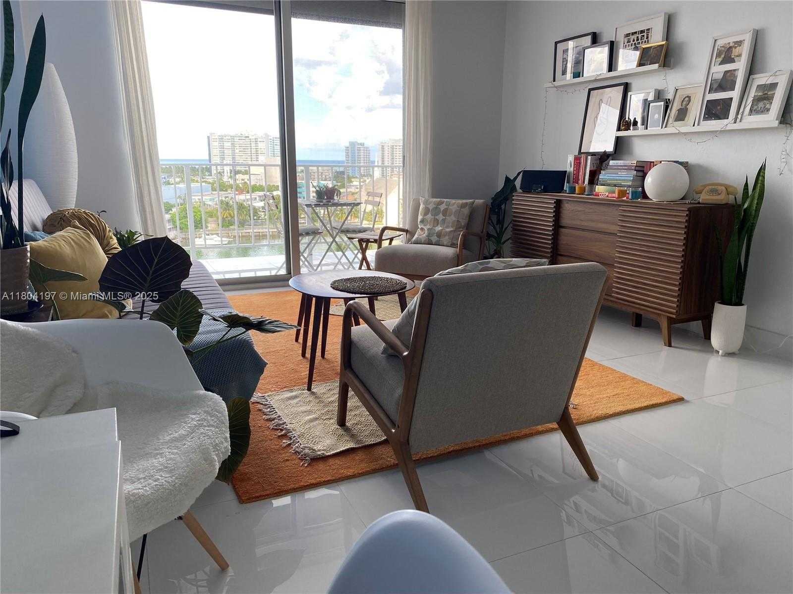 Small Image of 6900 BAY DR #10E, Miami Beach Number 6