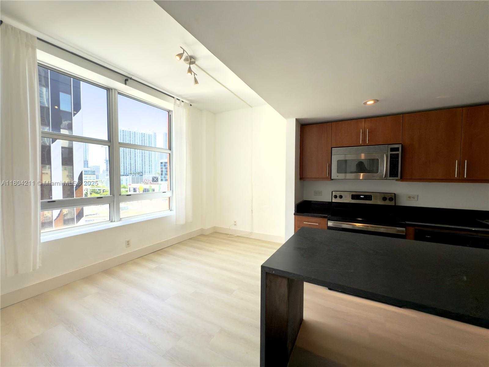 Small Image of 111 EAST FLAGLER ST #805, Miami Number 2