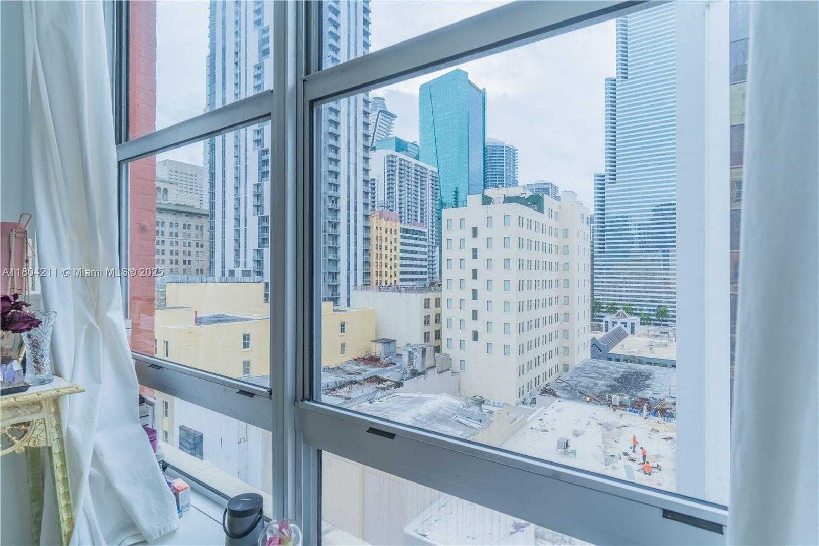 Small Image of 111 EAST FLAGLER ST #805, Miami Number 29