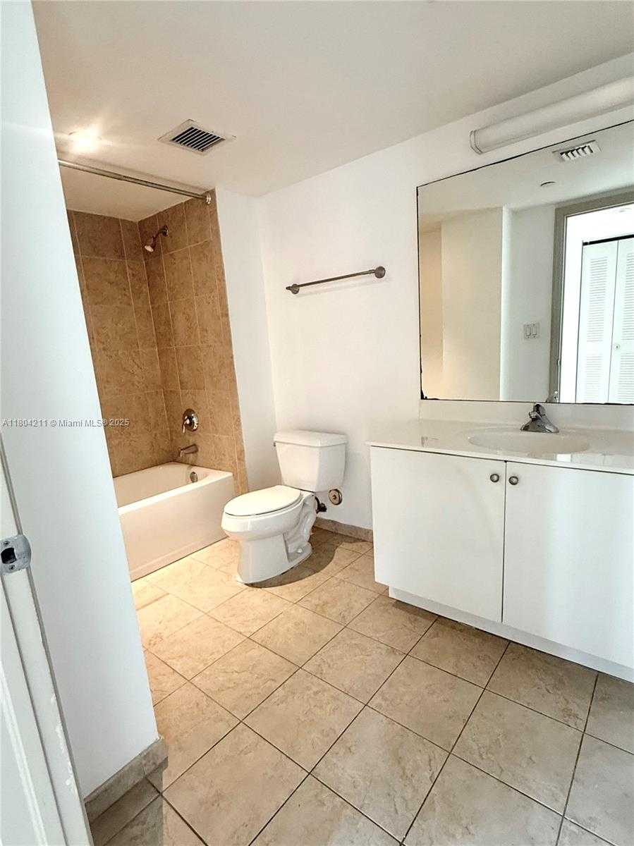 Small Image of 111 EAST FLAGLER ST #805, Miami Number 33