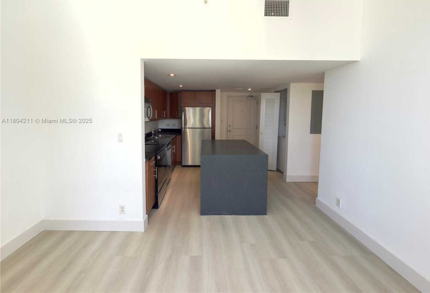 Small Image of 111 EAST FLAGLER ST #805, Miami Number 6