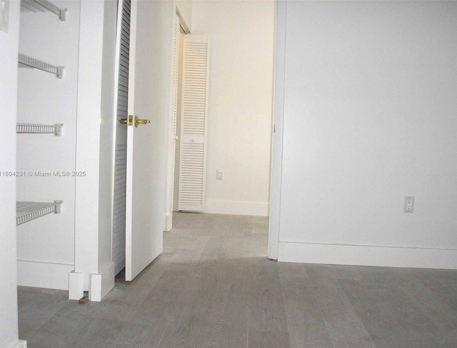 Small Image of 11111 SOUTH WEST 78TH CT, Pinecrest Number 11