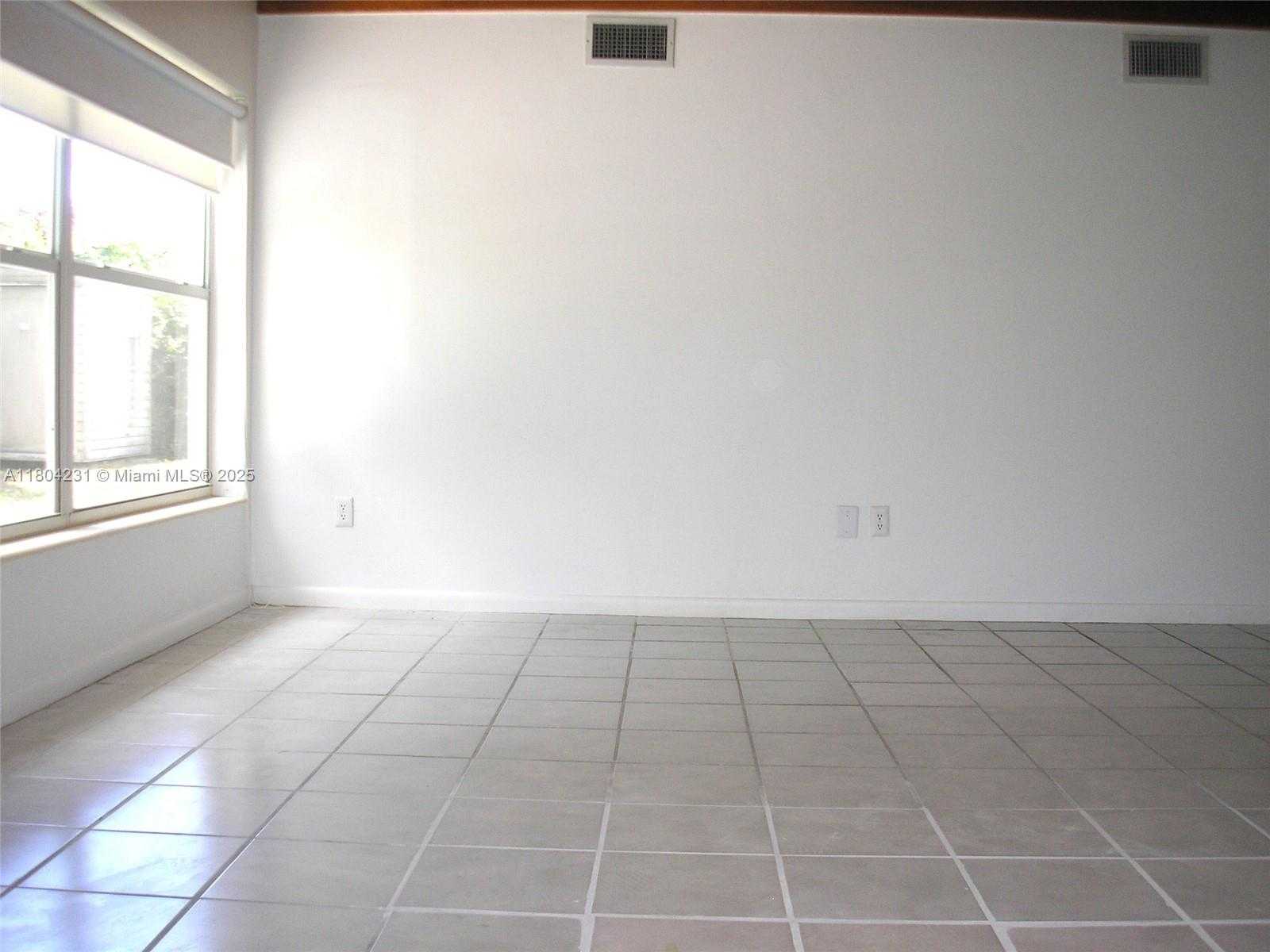 Small Image of 11111 SOUTH WEST 78TH CT, Pinecrest Number 6