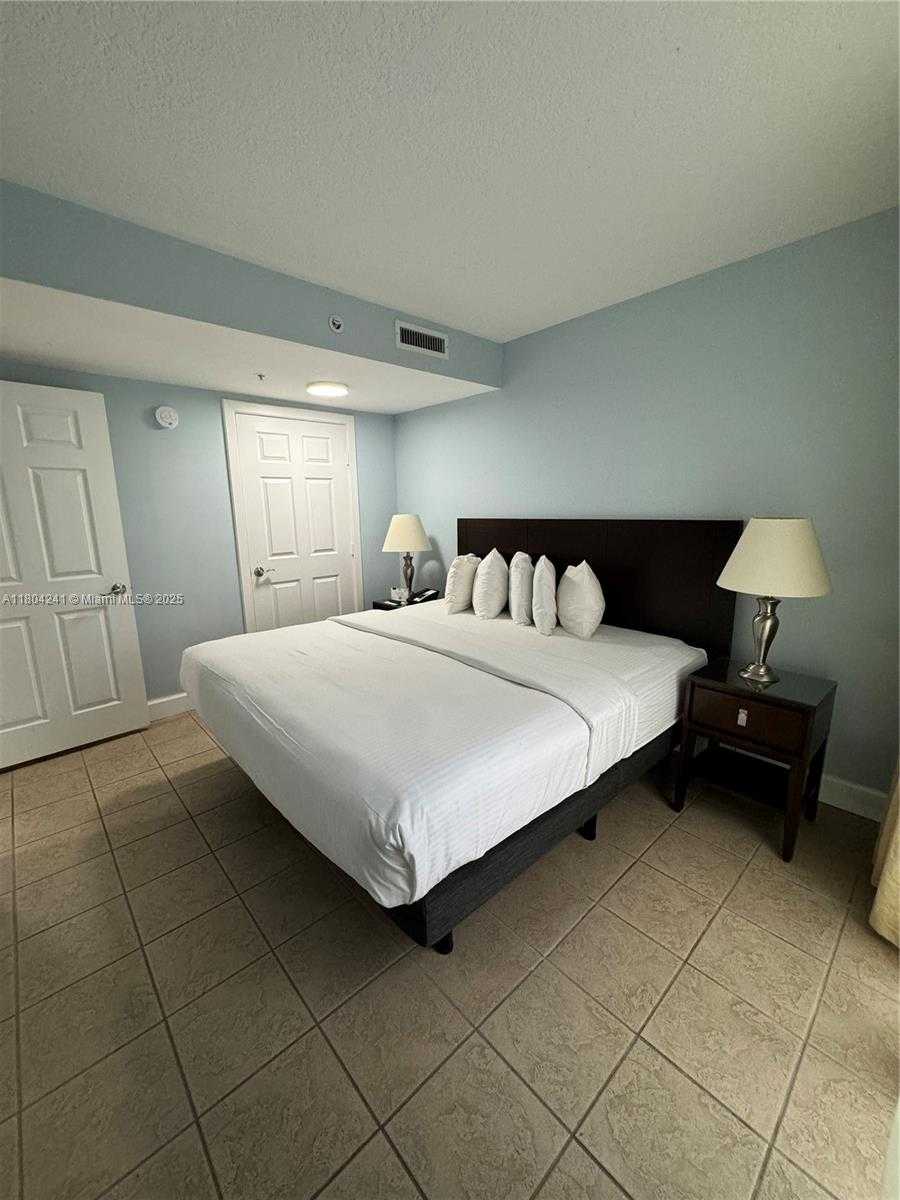 Small Image of 2951 SOUTH BAYSHORE DR #215, Miami Number 15
