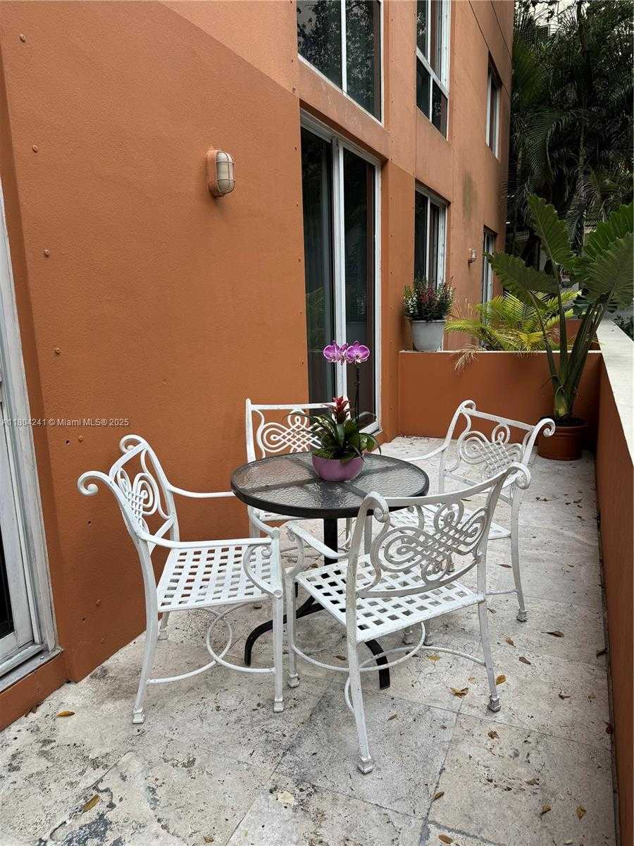 Small Image of 2951 SOUTH BAYSHORE DR #215, Miami Number 18