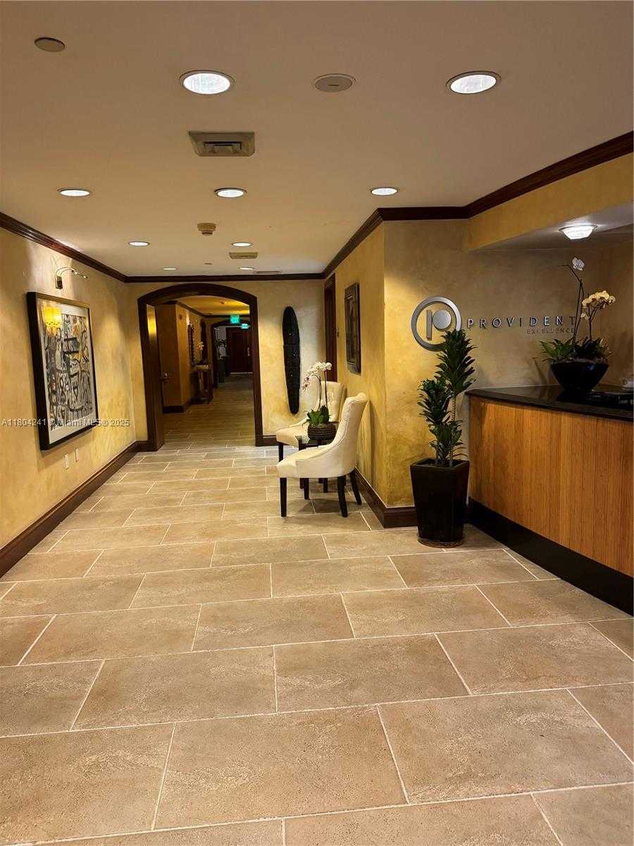Small Image of 2951 SOUTH BAYSHORE DR #215, Miami Number 2