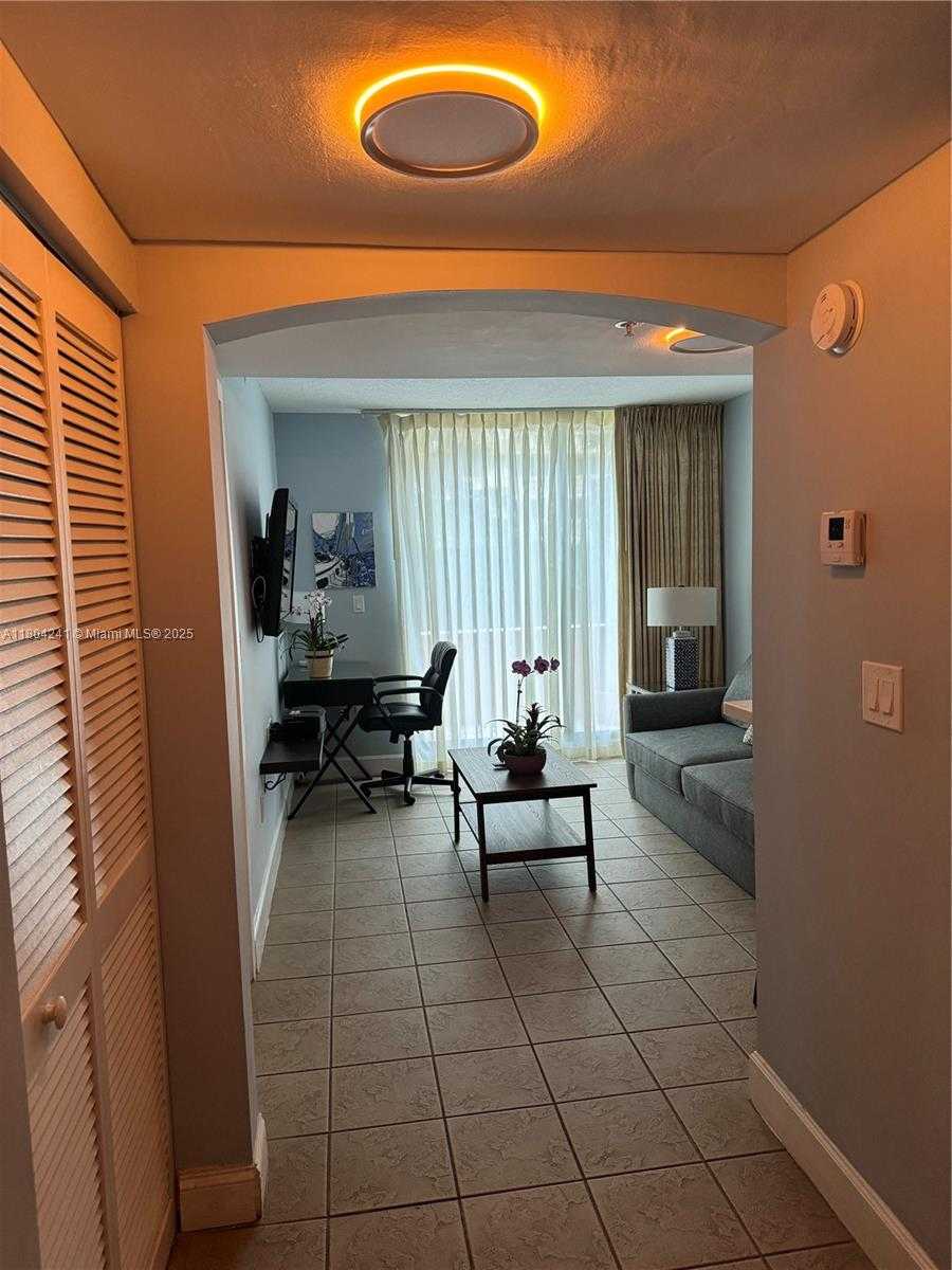 Small Image of 2951 SOUTH BAYSHORE DR #215, Miami Number 23