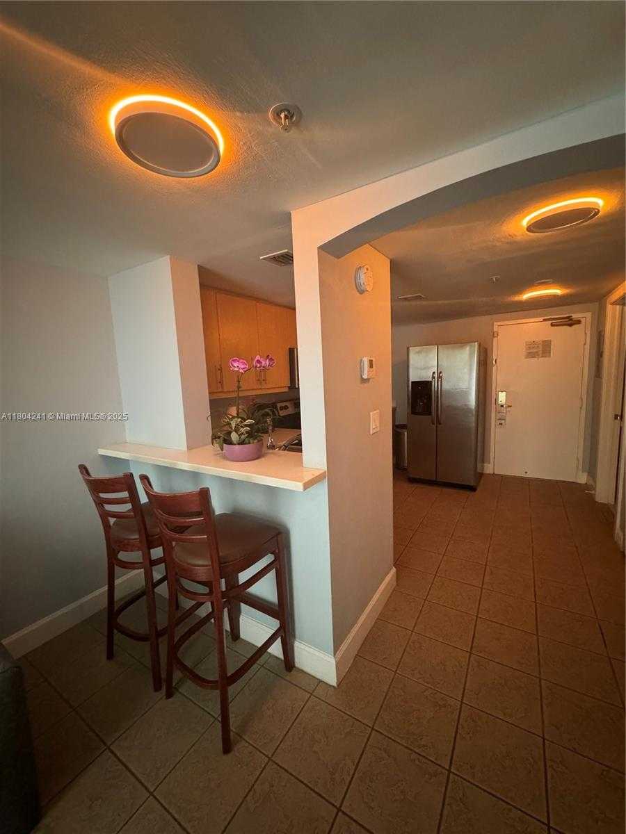 Small Image of 2951 SOUTH BAYSHORE DR #215, Miami Number 27