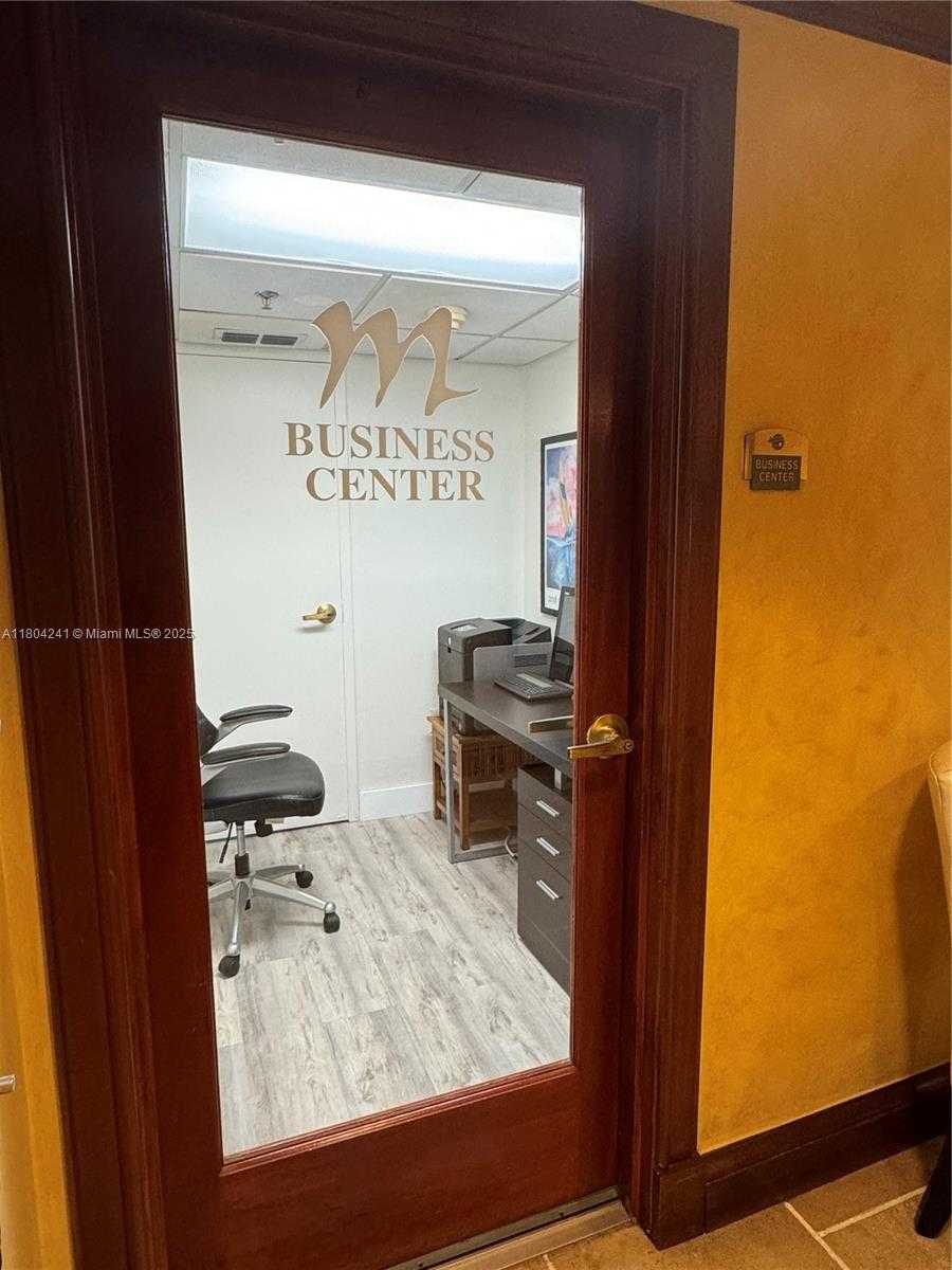 Small Image of 2951 SOUTH BAYSHORE DR #215, Miami Number 6