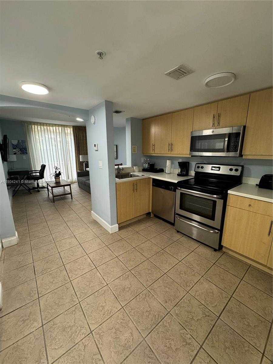 Small Image of 2951 SOUTH BAYSHORE DR #215, Miami Number 9