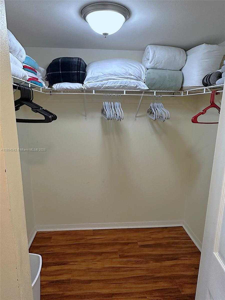 Imagen de Pequeño Objeto