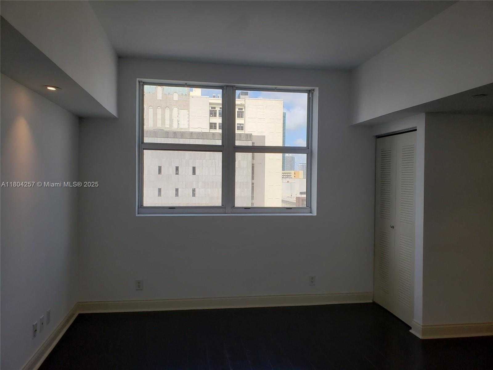 Small Image of 111 #1009, Miami Number 10