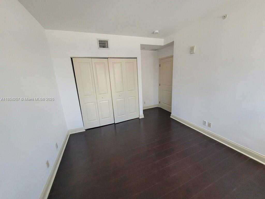 Small Image of 111 #1009, Miami Number 12