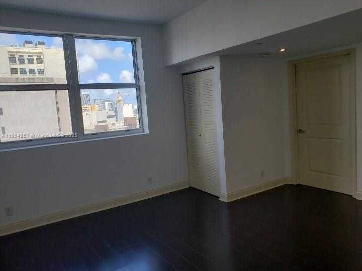 Small Image of 111 #1009, Miami Number 9