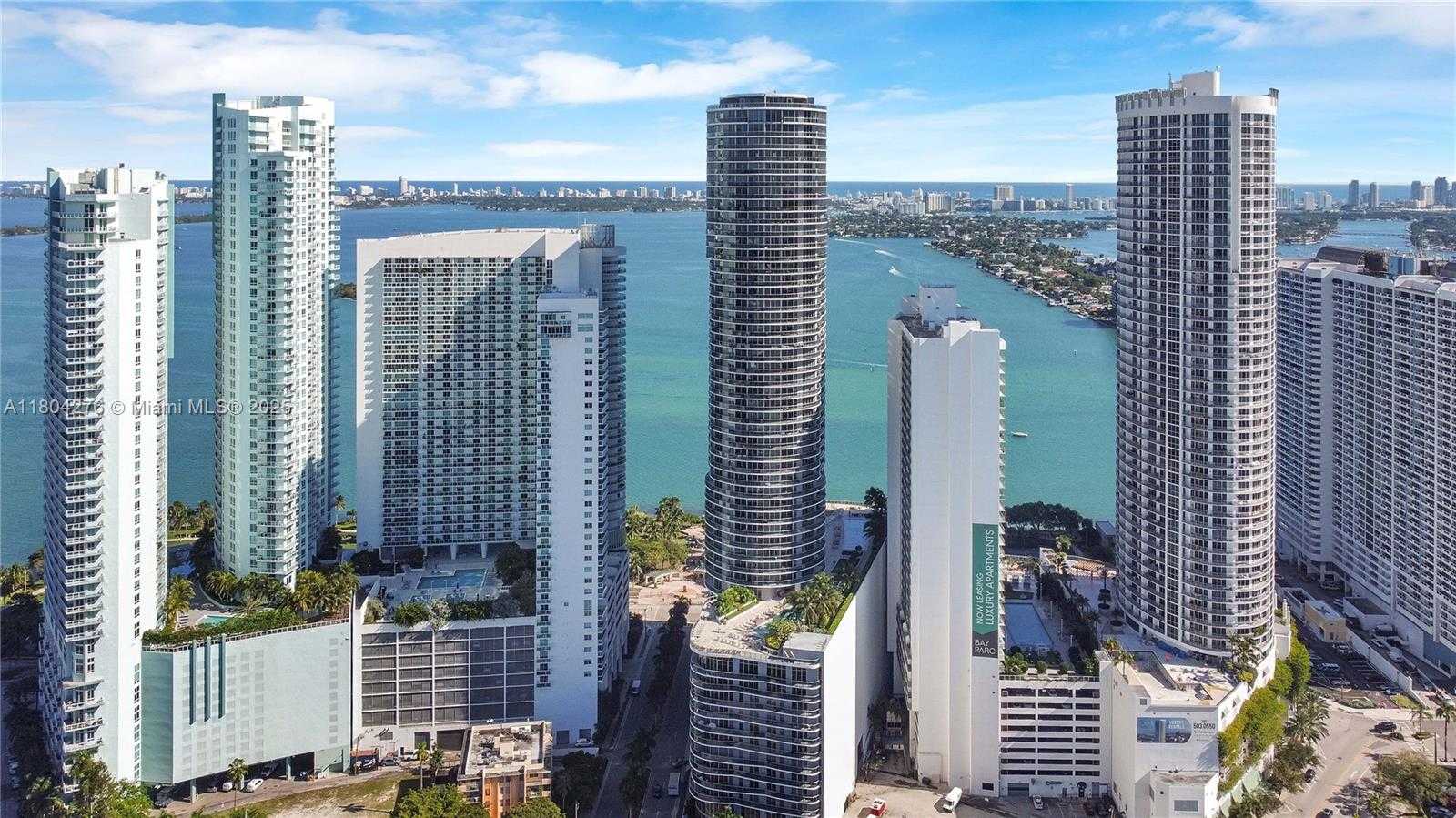 Small Image of 488 NE 18th St, Miami, FL 33132, USA Number 28