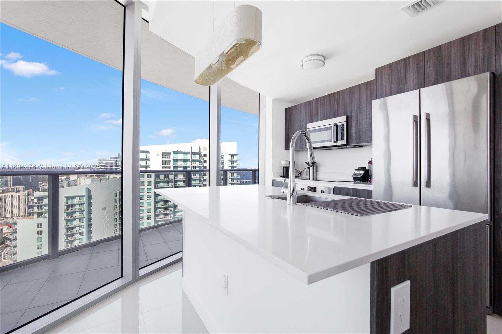 Small Image of 488 NE 18th St, Miami, FL 33132, USA Number 7