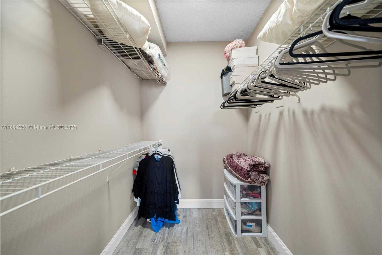 Small Image of 17150 NORTH BAY RD #2913, Sunny Isles Beach Number 13