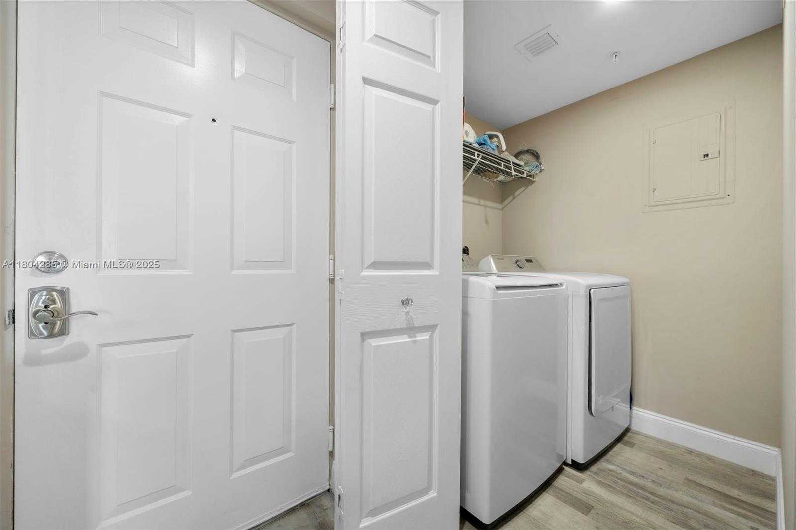 Small Image of 17150 NORTH BAY RD #2913, Sunny Isles Beach Number 16