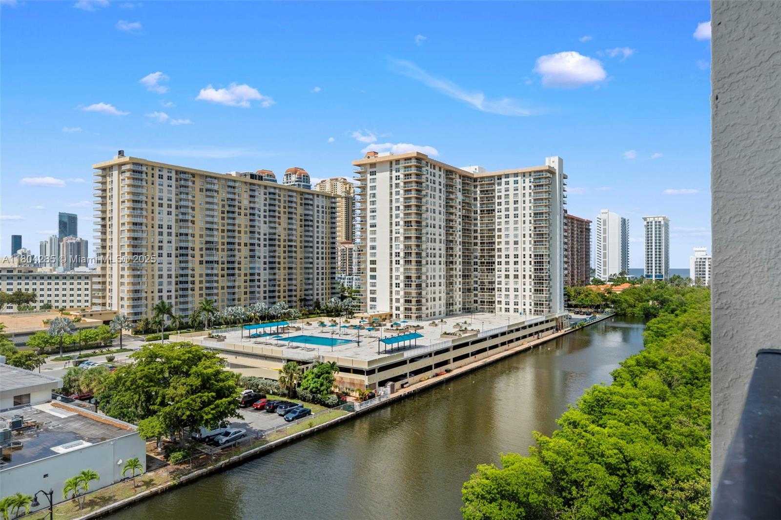 Small Image of 17150 NORTH BAY RD #2913, Sunny Isles Beach Number 20