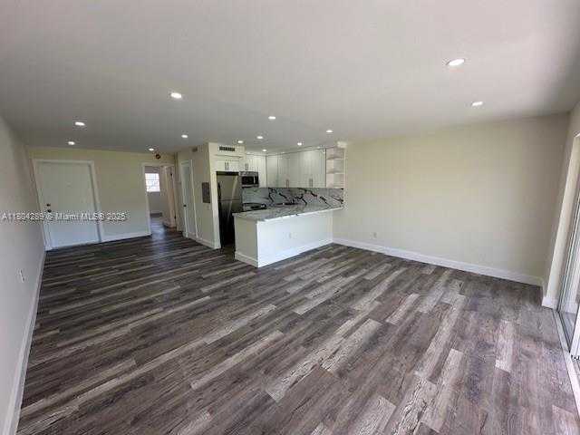 Small Image of 7420 SOUTH WEST 82ND ST #D108, Miami Number 5