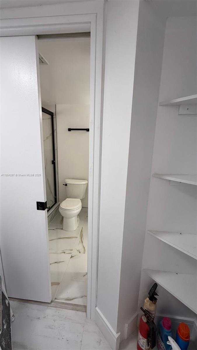 Small Image of 6801 HARDING AVE #412, Miami Beach Number 16