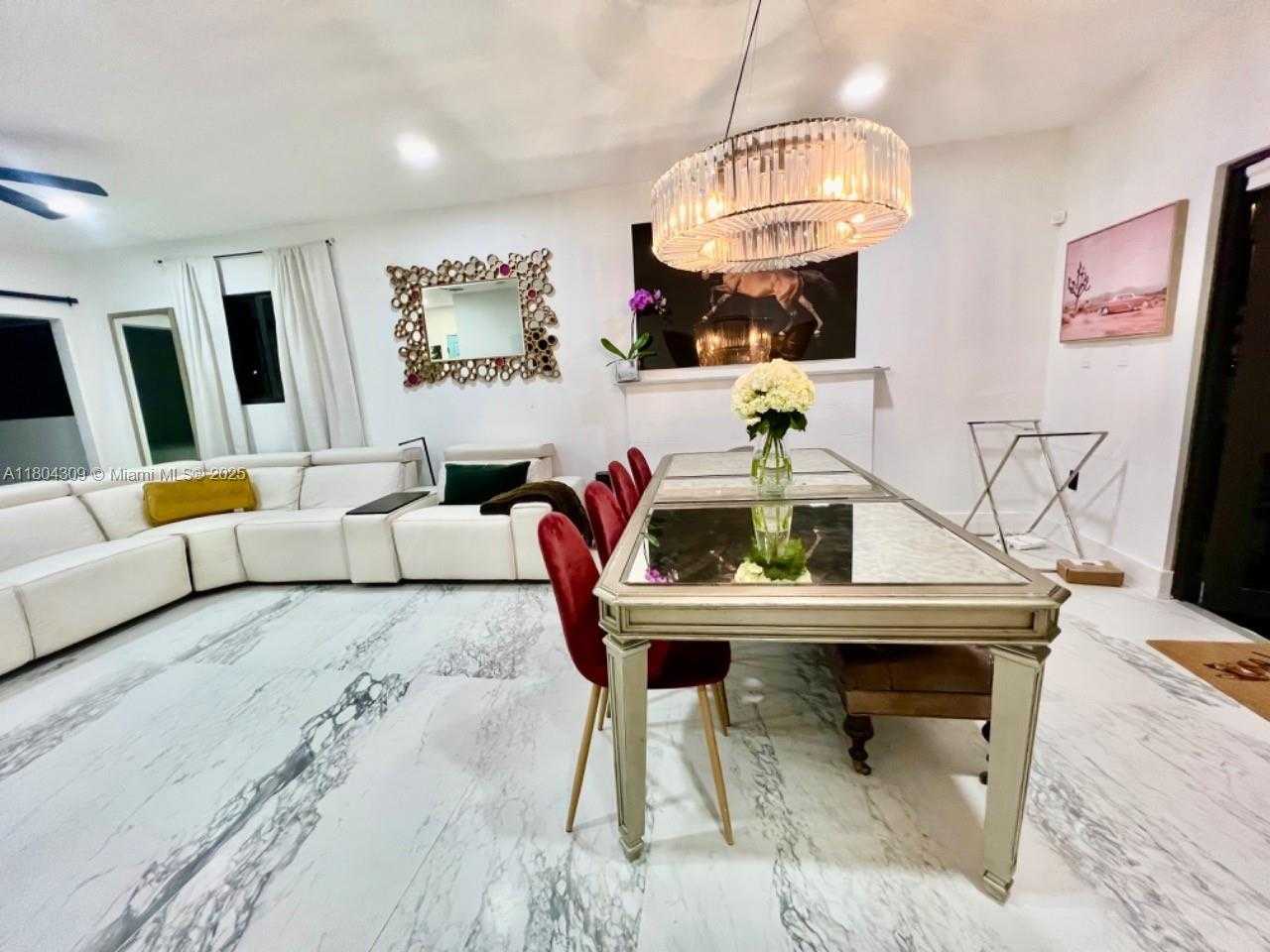 Small Image of 8280 NORTH EAST 1ST PL, Miami Number 12
