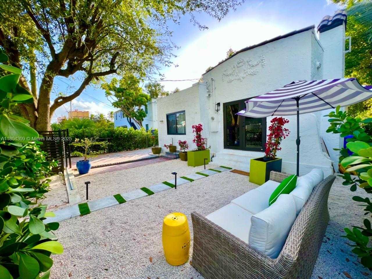 Small Image of 8280 NORTH EAST 1ST PL, Miami Number 3