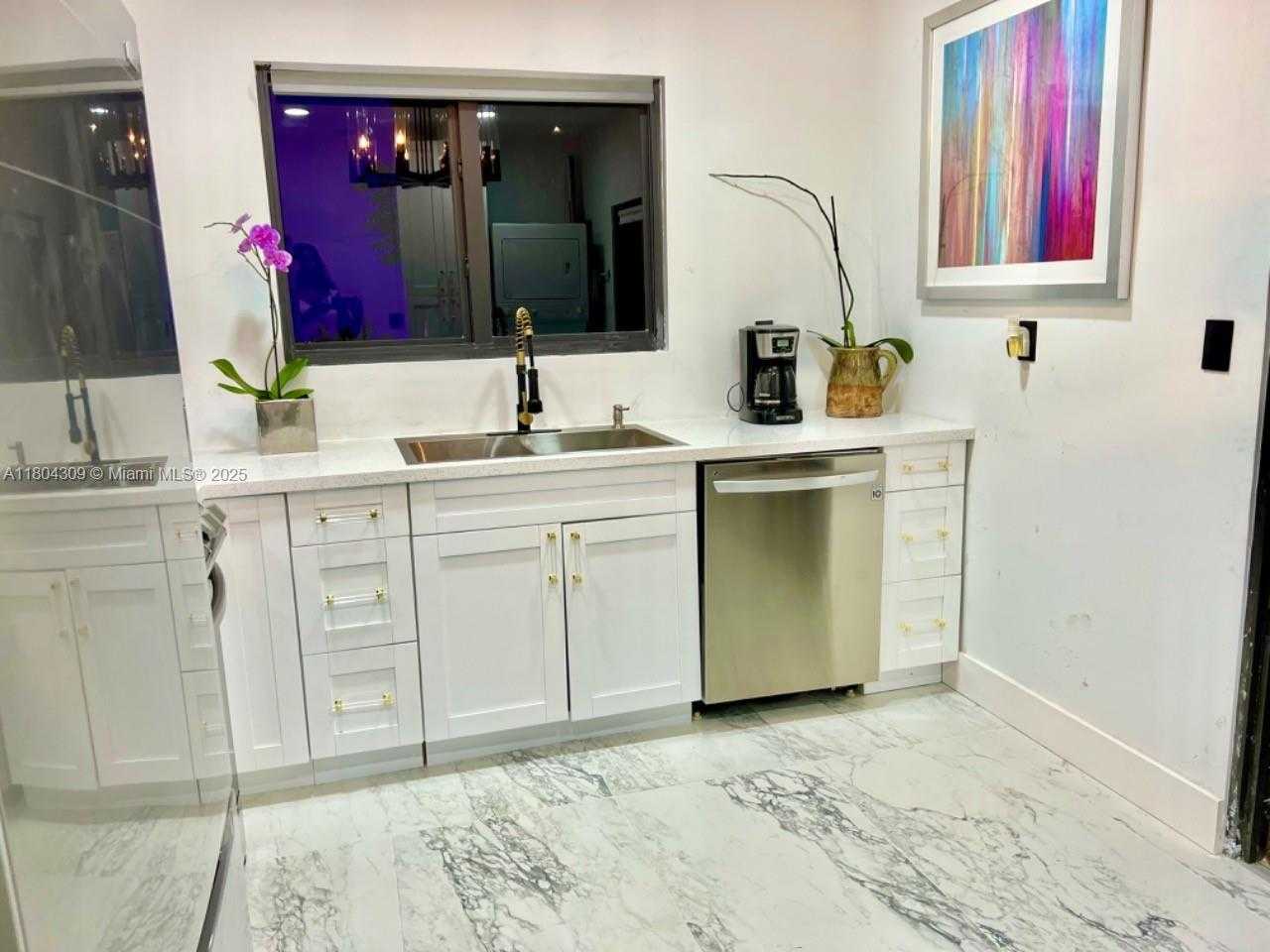 Small Image of 8280 NORTH EAST 1ST PL, Miami Number 6