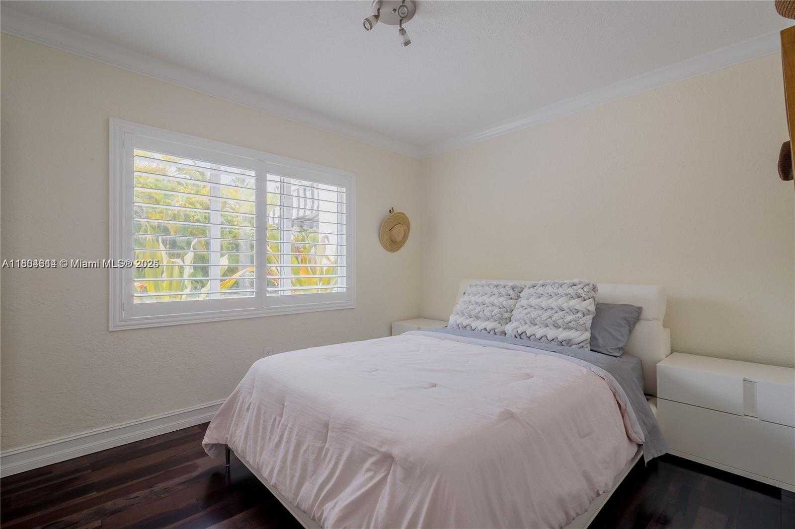Small Image of 8500 SOUTH WEST 70TH ST, Miami Number 30