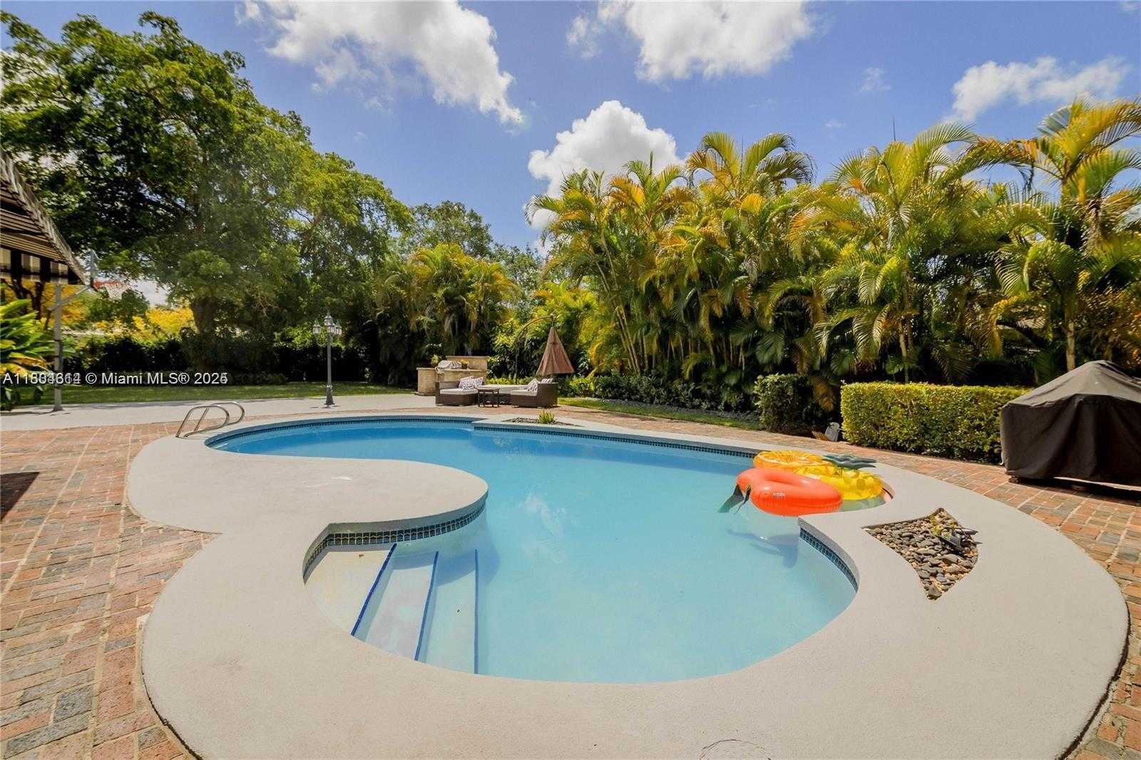 Small Image of 8500 SOUTH WEST 70TH ST, Miami Number 46