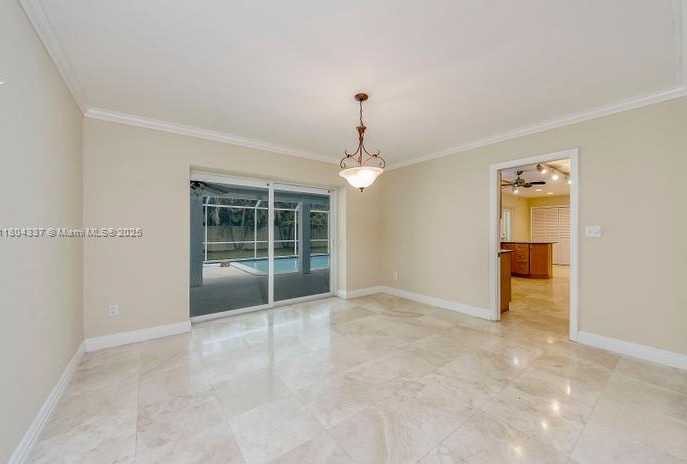 Small Image of 11125 SOUTH WEST 73 CT, Pinecrest Number 10