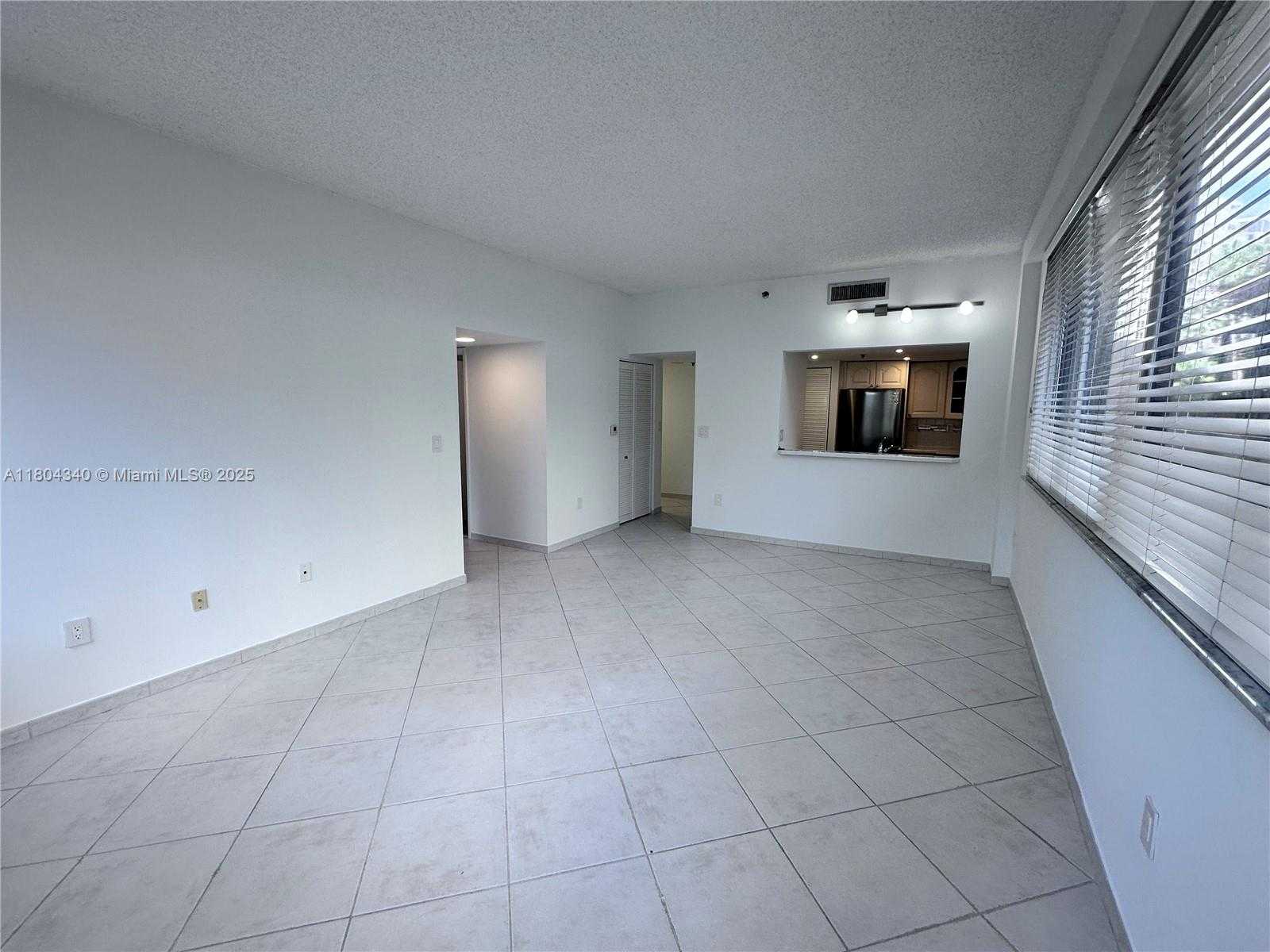 Small Image of 540 BRICKELL KEY DR #302, Miami Number 7
