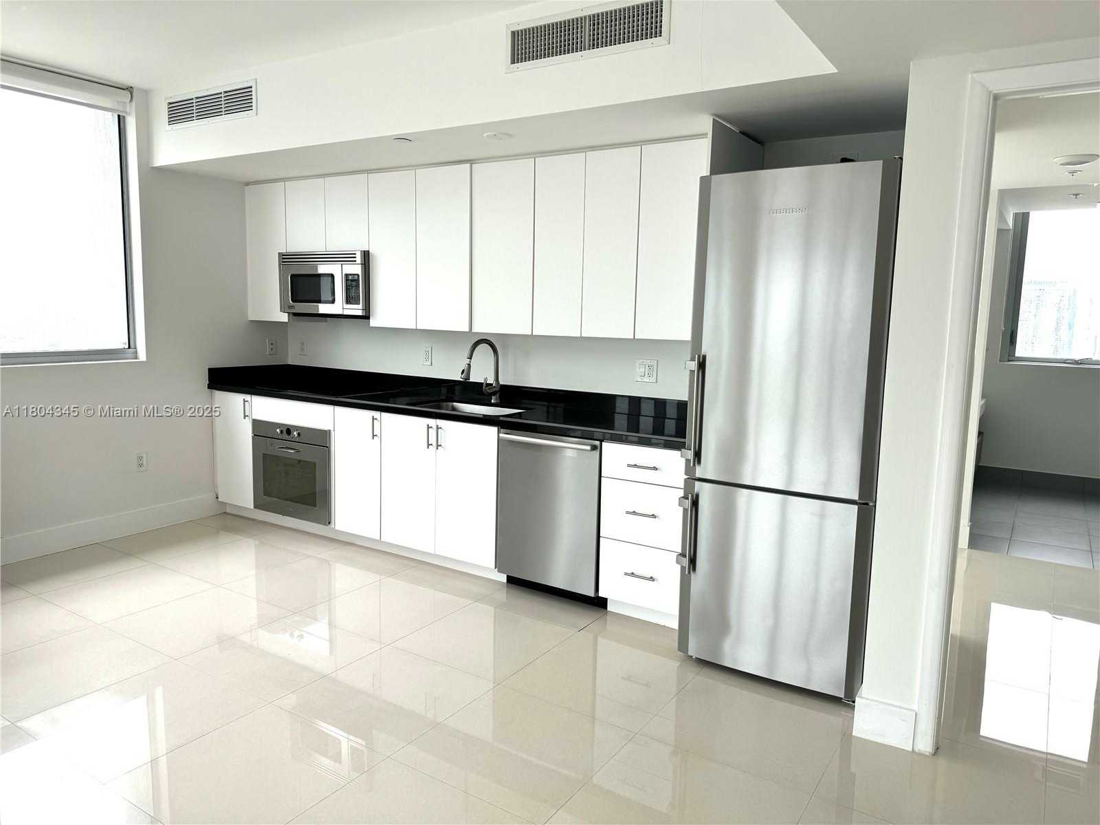 Small Image of 92 SOUTH WEST 3RD ST #1605, Miami Number 4