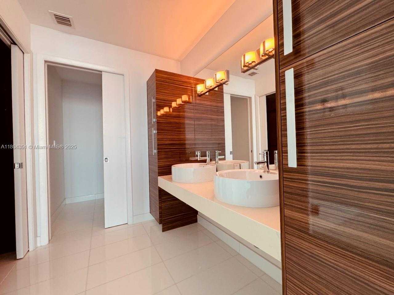 Small Image of 2020 NORTH BAYSHORE DR #3706, Miami Number 13