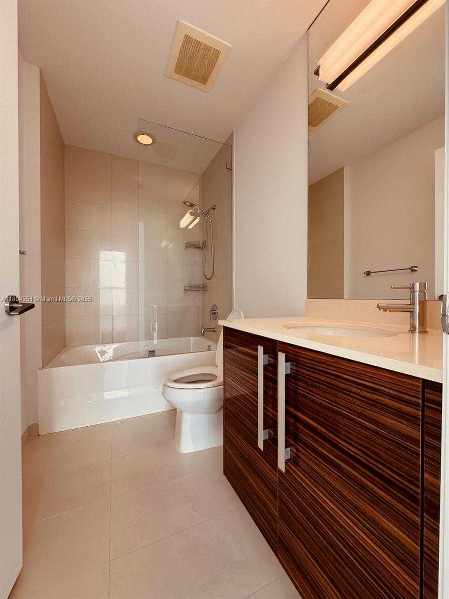 Small Image of 2020 NORTH BAYSHORE DR #3706, Miami Number 18