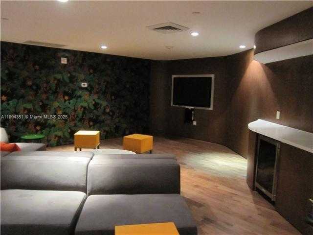 Small Image of 2020 NORTH BAYSHORE DR #3706, Miami Number 30
