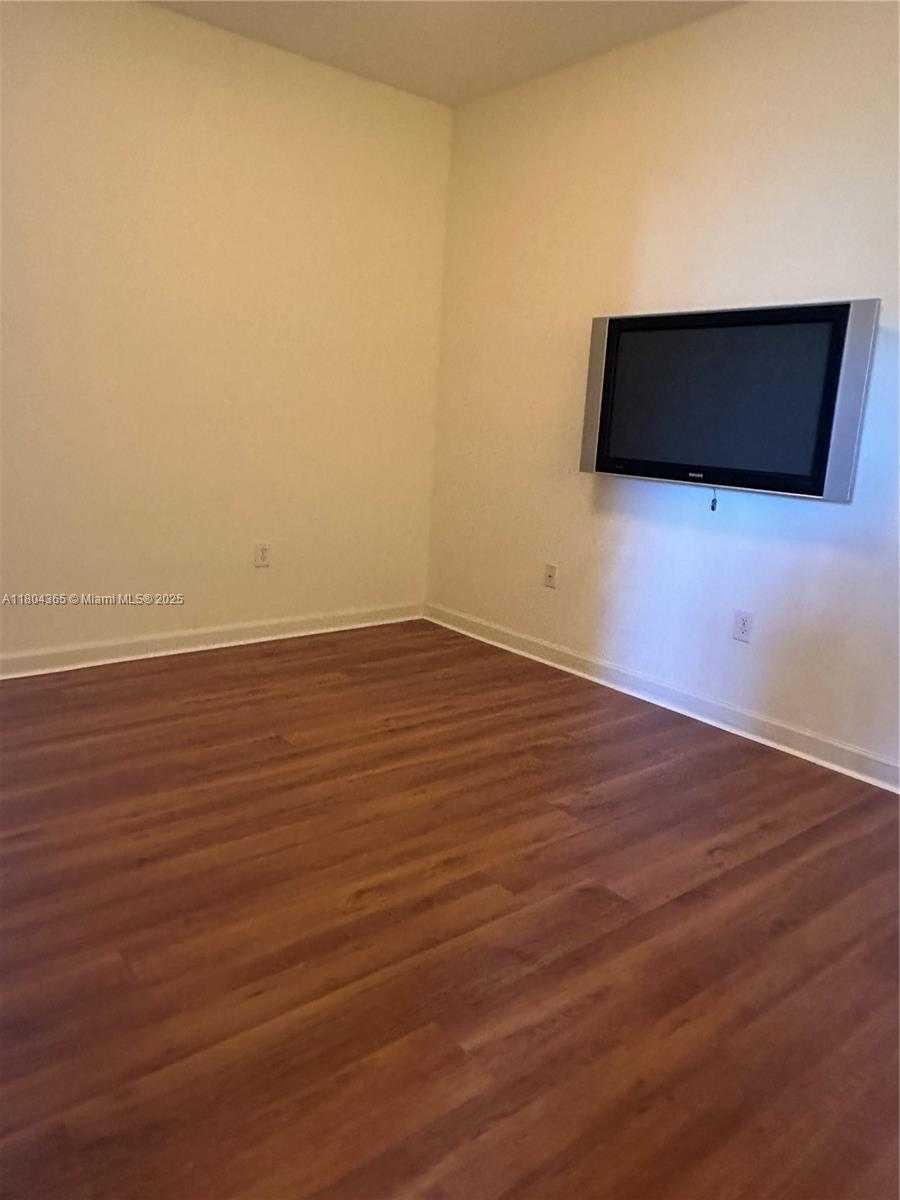 Small Image of 12852 SW 133rd Terrace, Miami, FL 33186, USA Number 11