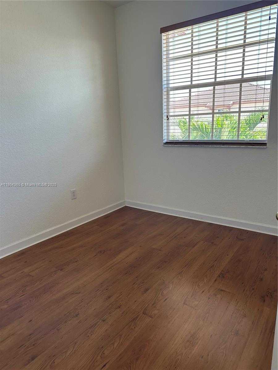 Small Image of 12852 SW 133rd Terrace, Miami, FL 33186, USA Number 17